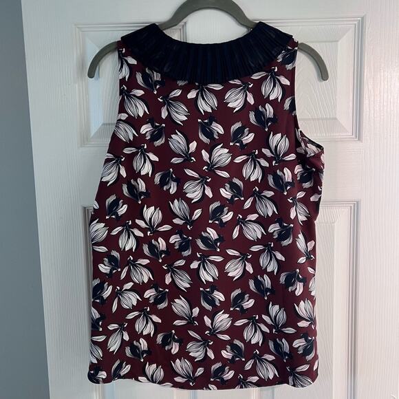 Ann Taylor Sleeveless Blouse Size XS - Picture 5 of 5